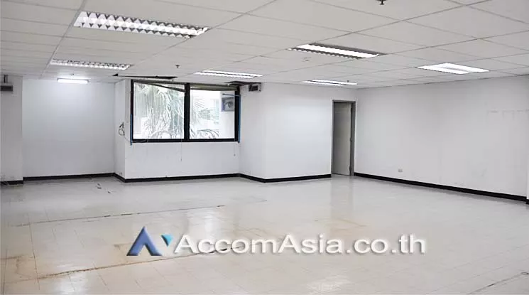  1  Office Space For Rent in Silom ,Bangkok BTS Surasak - BTS Saint Louis at S&B TOWER AA10480